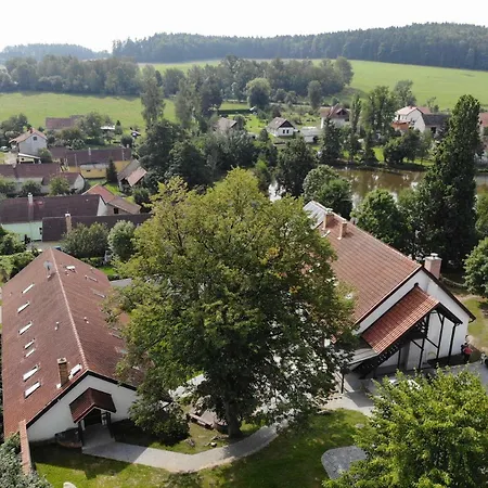 Statek Cesky Dvur Postupice